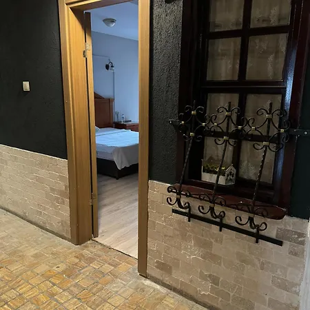 Elite Center Hotel 3*